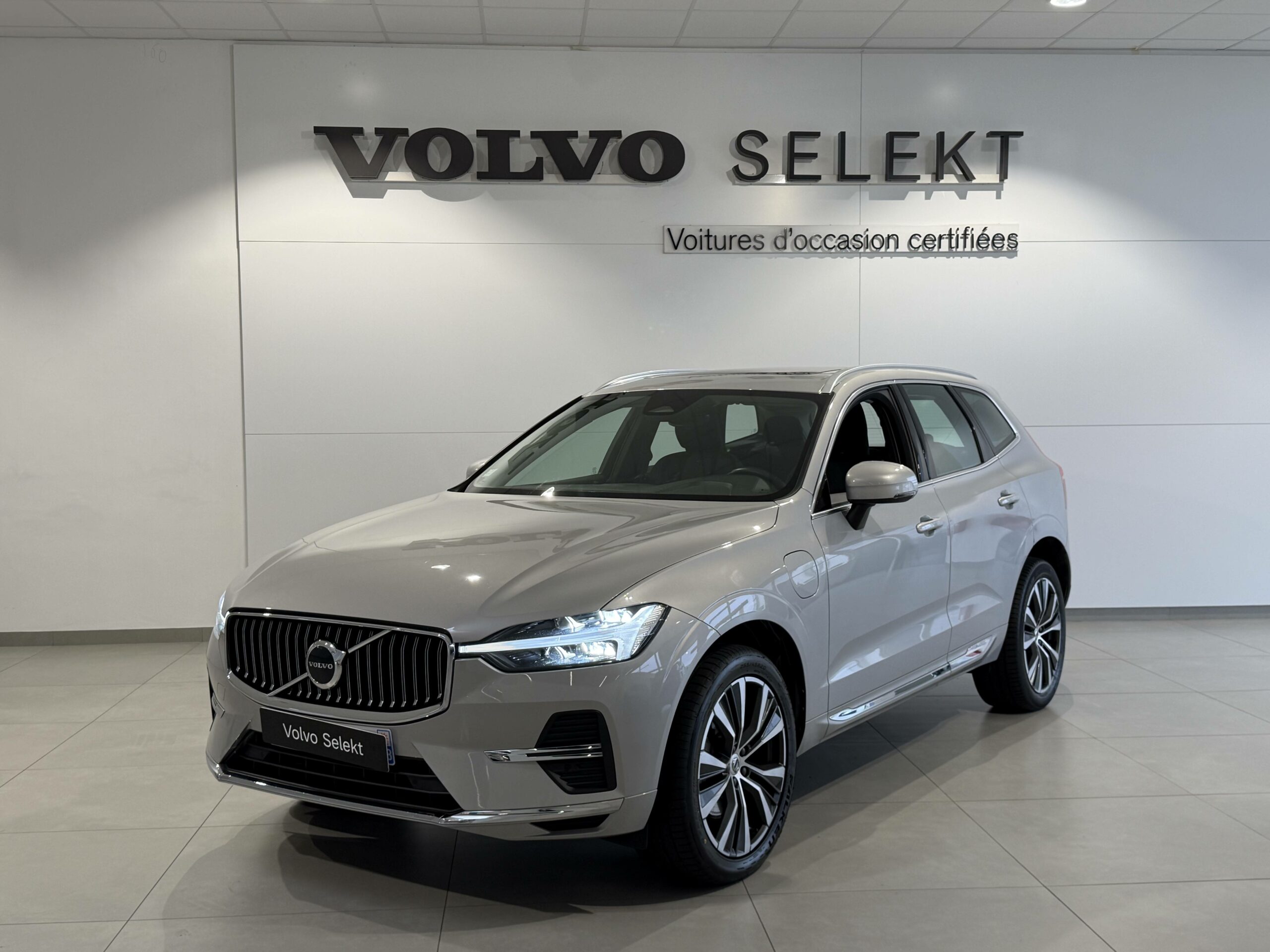 VOLVO XC60 XC60 T6 Recharge AWD 253 ch + 87 ch Geartronic 8