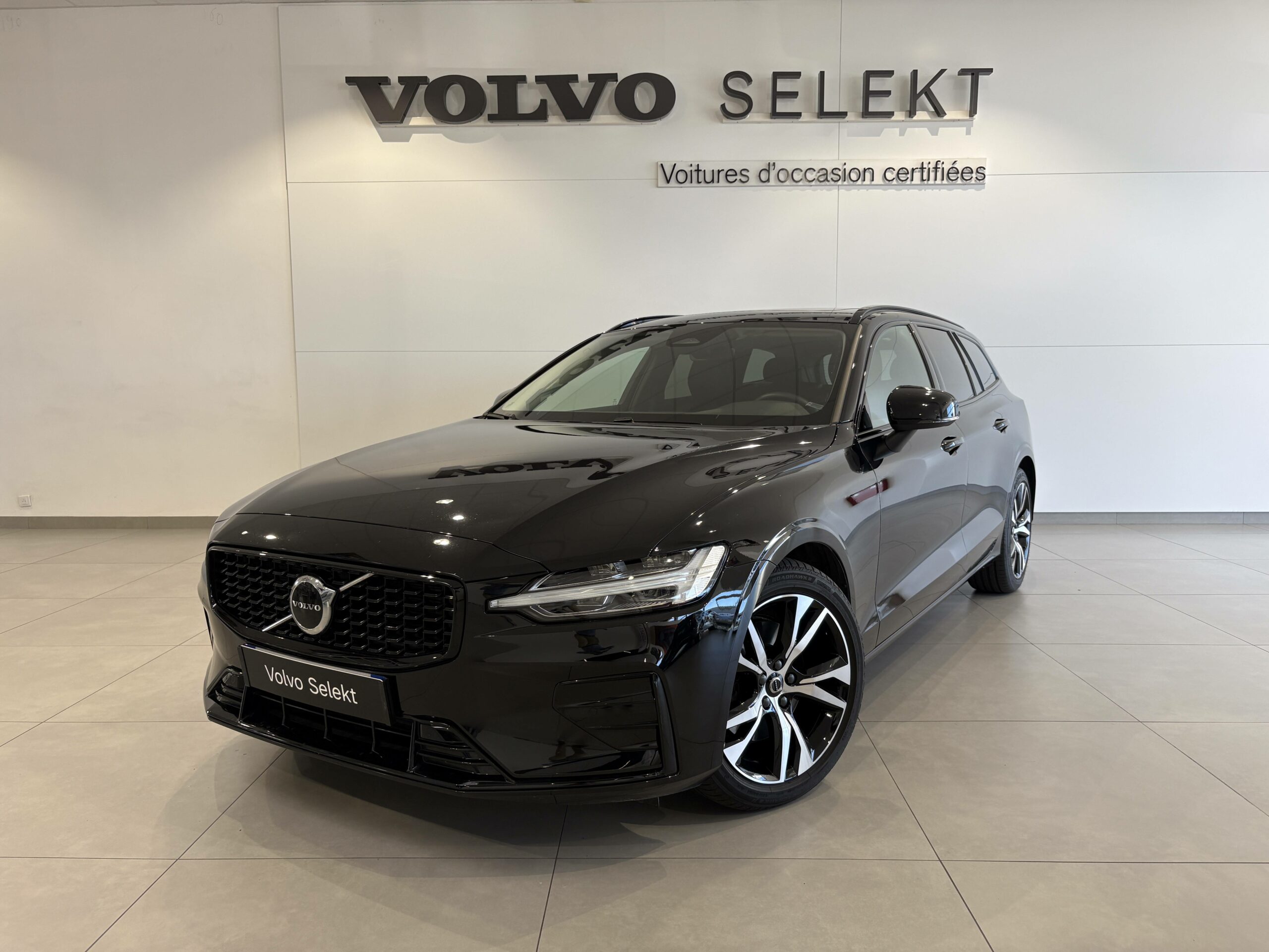 VOLVO V60 V60 B3 163 ch DCT 7