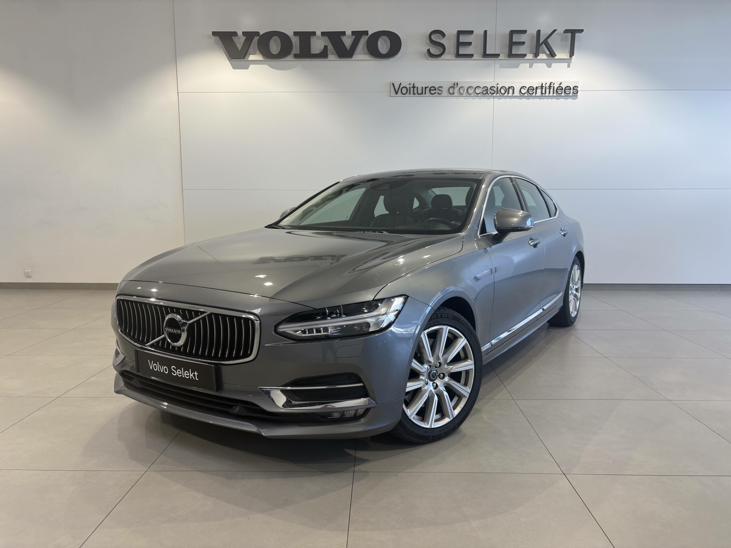 VOLVO S90 S90 D5 AWD 235 ch AdBlue Geartronic 8